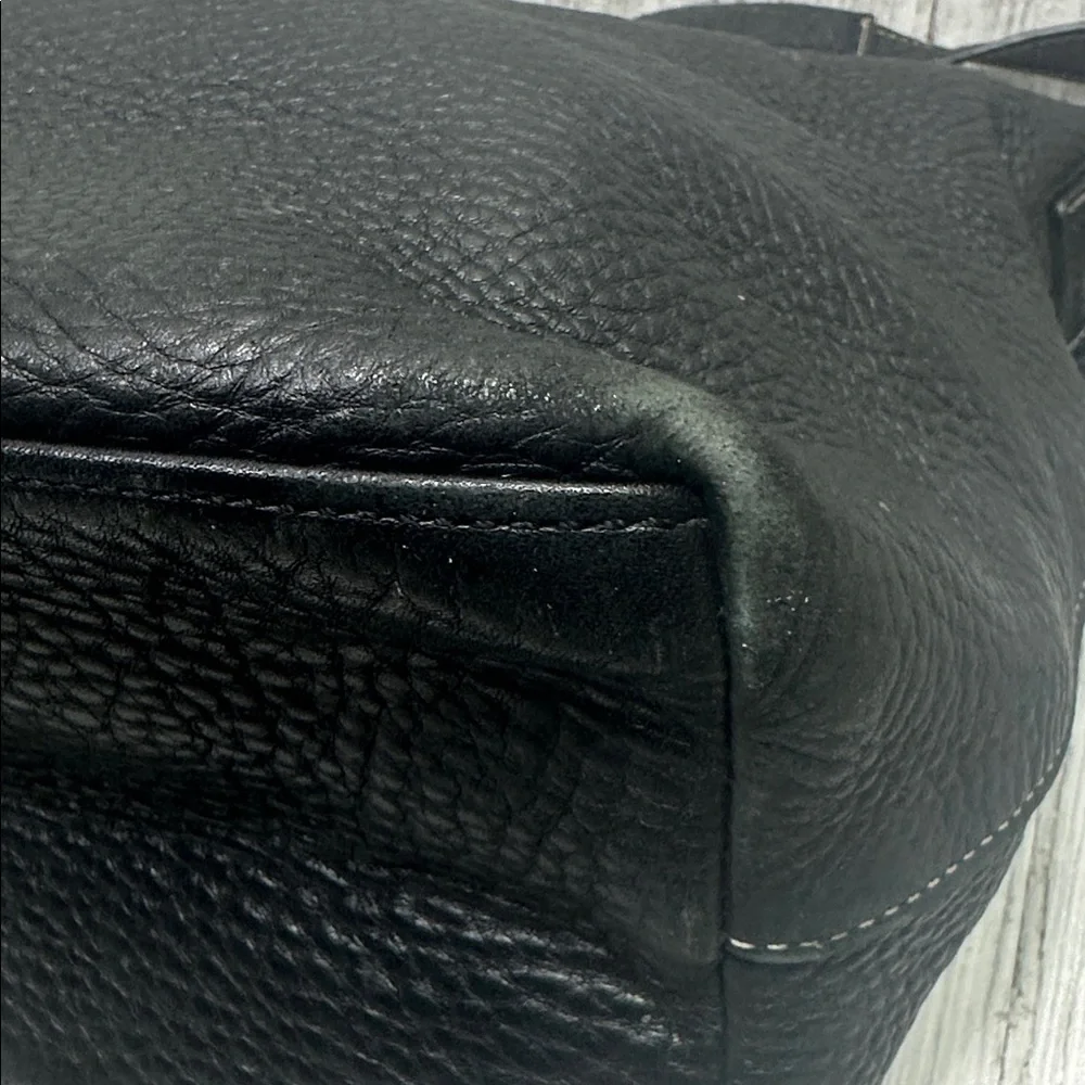 Coach Sarah Black Pebble Leather Hobo bag Classic Vintage Style A0985-F13094